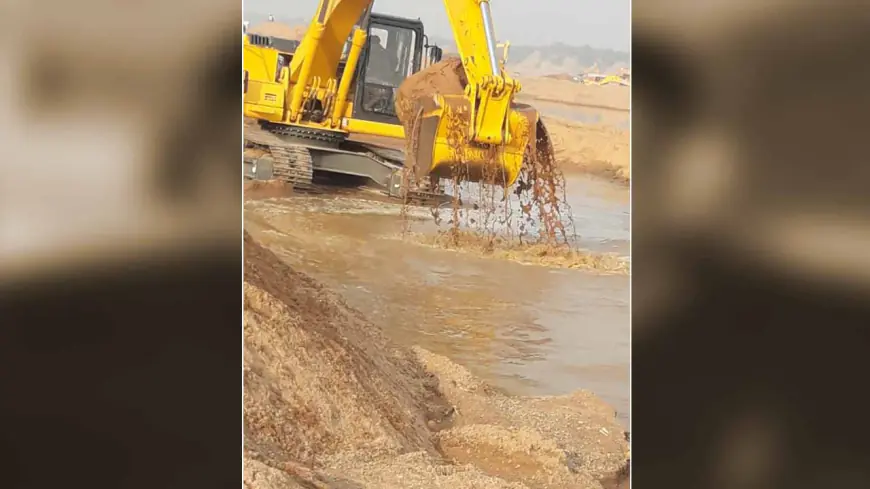 पैलानी के सांडी मे मौरम खण्ड एक संचालक ने आते ही ग्यारह लोगों पर लिखाया रंगदारी का मुकदमा....
